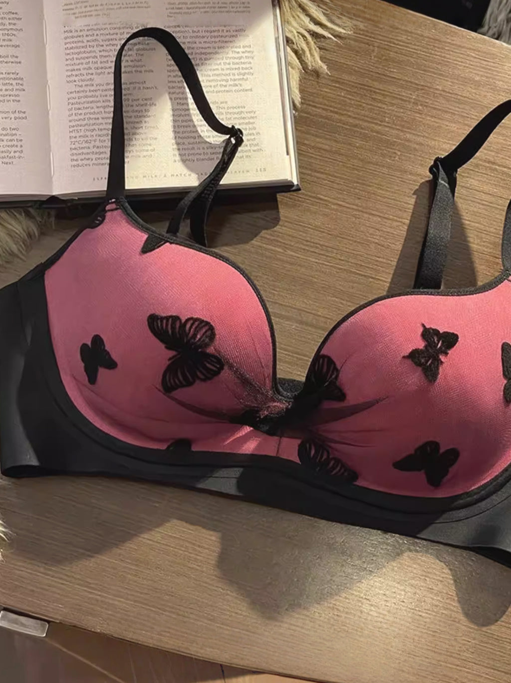 Butterfly Embroidered Lace Lift Bra