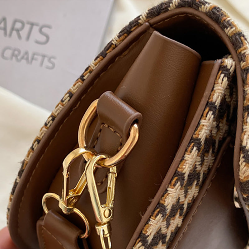 Retro Simple All-Match Wide Strap Saddle Bag