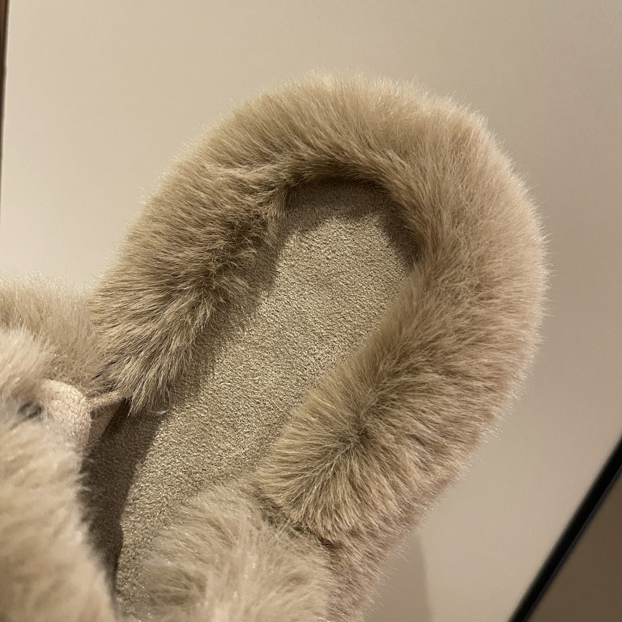 Fashionable Street Trendy Metal Buckle Warm Plush Slippers