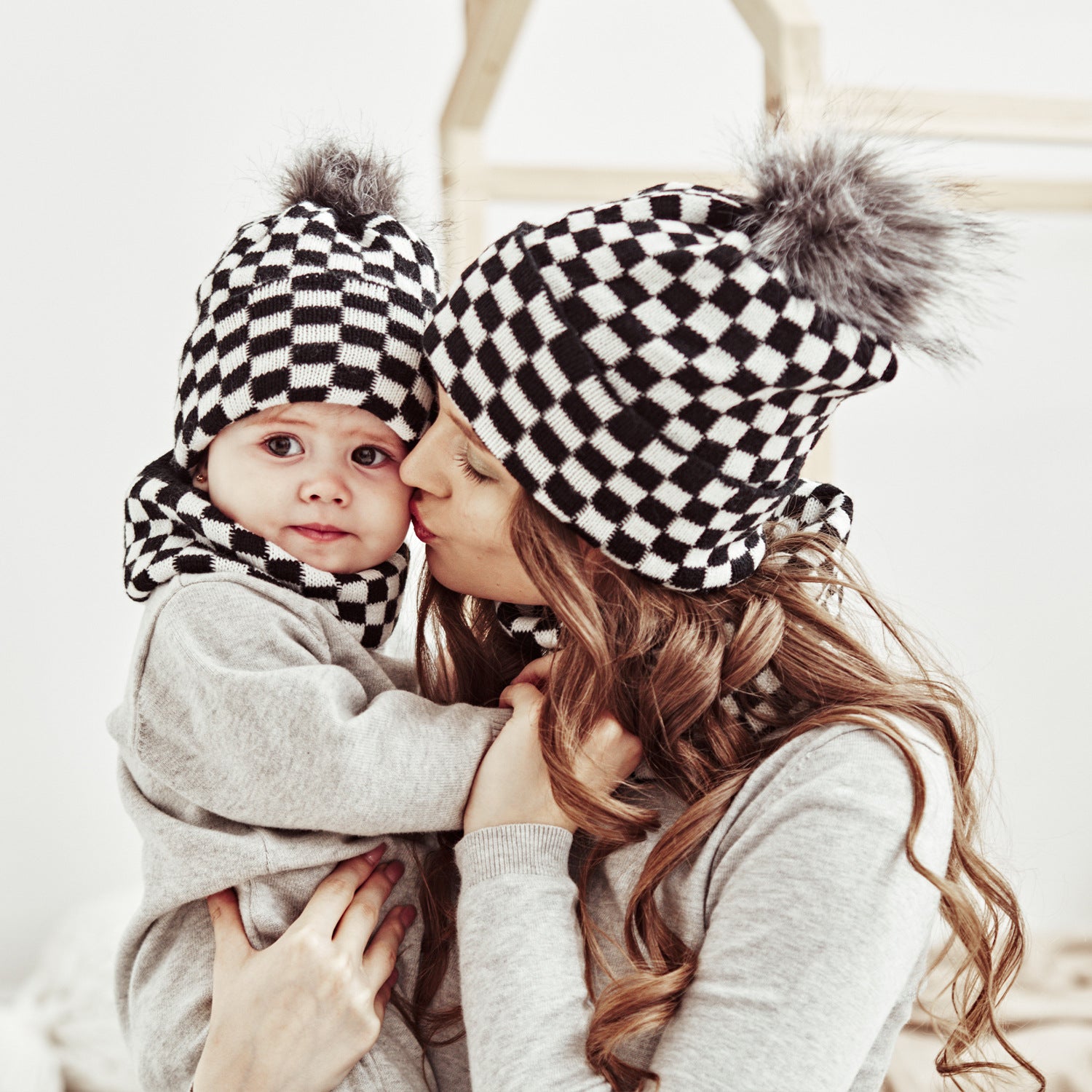 2PCS Parent-child Plaid Knitted Hat Scarf Set