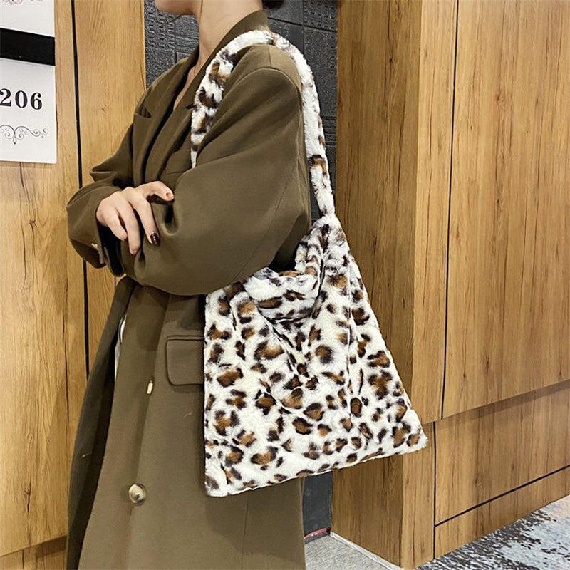 Spring Fashion Leopard Print Plush Shoulder Bag