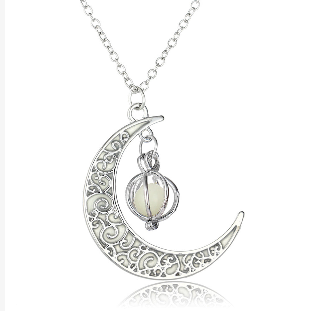 Vintage Moon Shape Pumpkin Pendant Luminous Necklace