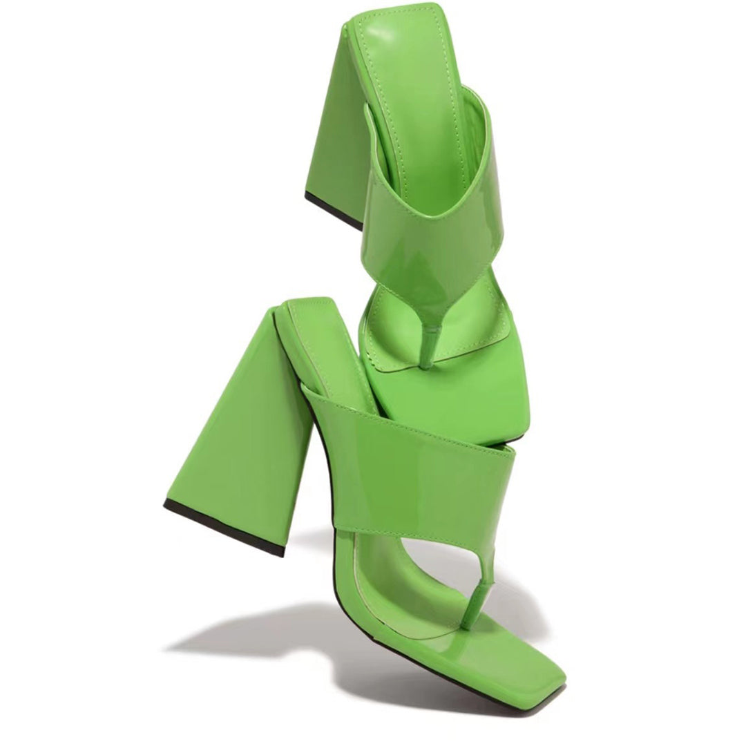 Chunky High Heeled Flip Flops Sandals