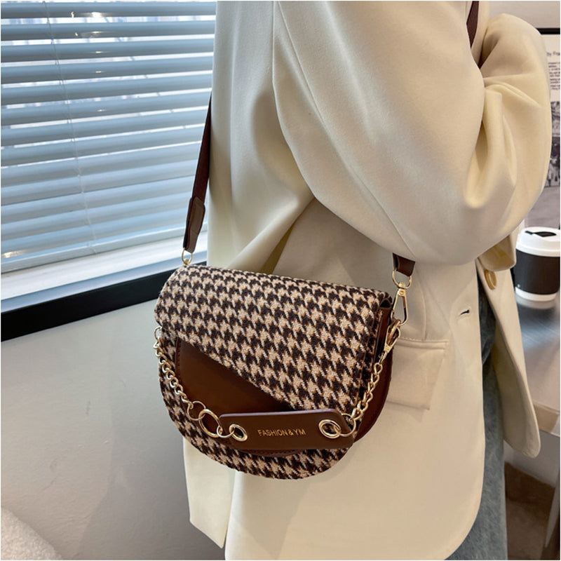 Retro Simple All-Match Wide Strap Saddle Bag