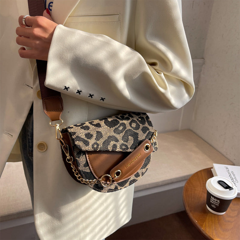 Retro Simple All-Match Wide Strap Saddle Bag