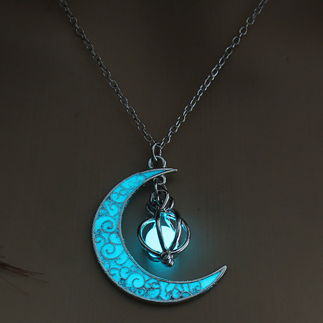 Vintage Moon Shape Pumpkin Pendant Luminous Necklace