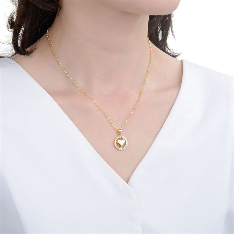Hollowed-out Heart With Diamond Pendant Clavicle Necklace