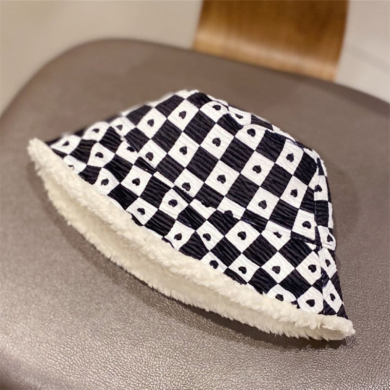 Heart checkerboard check double sided warm lamb wool fisherman's hat