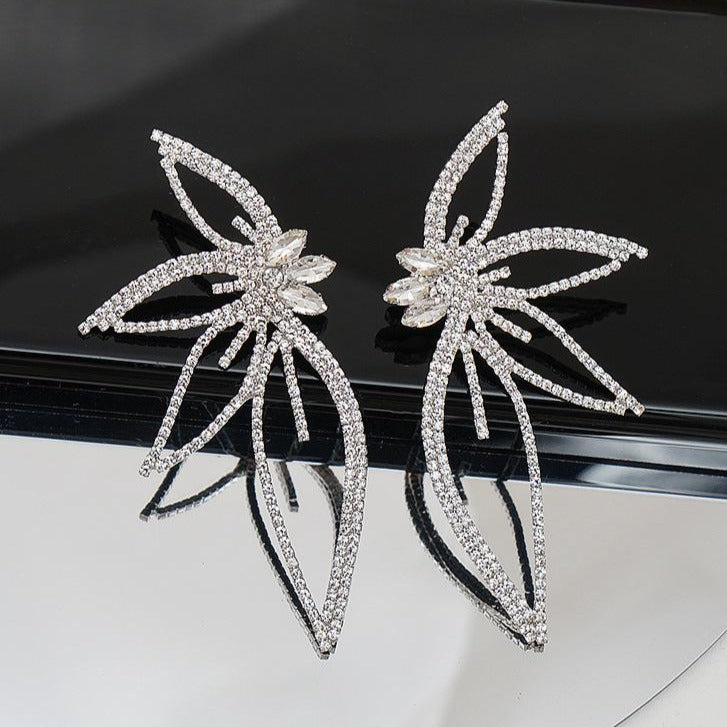 Fashion Flash Diamond Petal-Shaped Earrings
