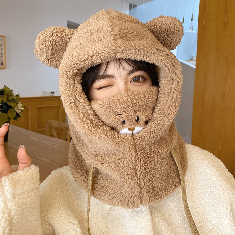Keeping Warm Scarf And Hat Of The Bear Three-piece Suit