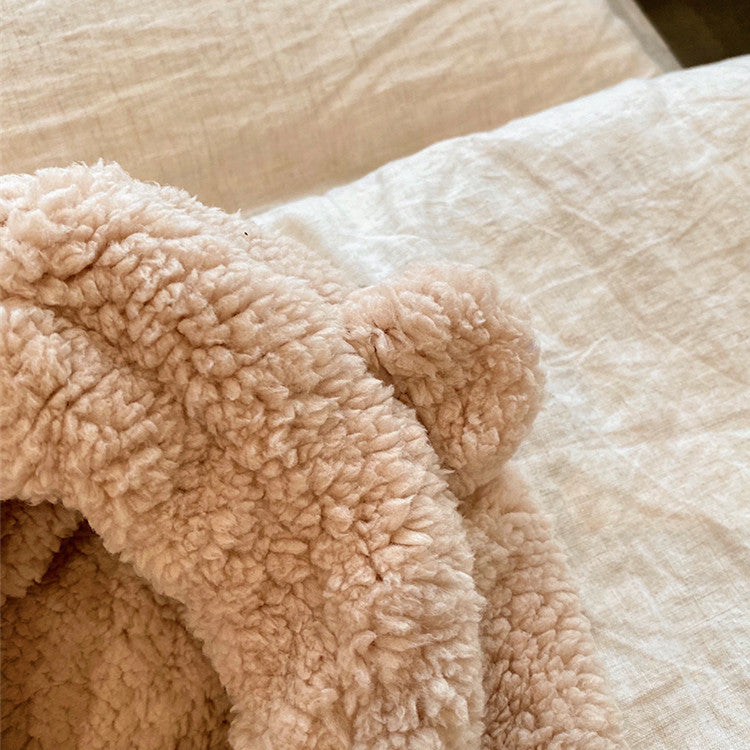 Keeping Warm Scarf And Hat Of The Bear Three-piece Suit