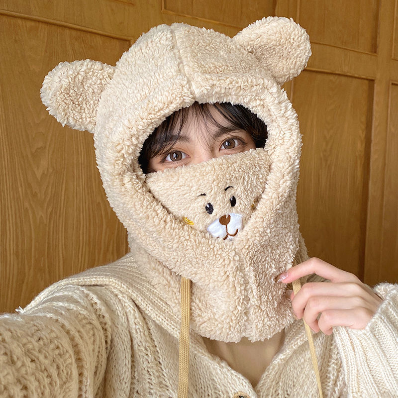 Keeping Warm Scarf And Hat Of The Bear Three-piece Suit