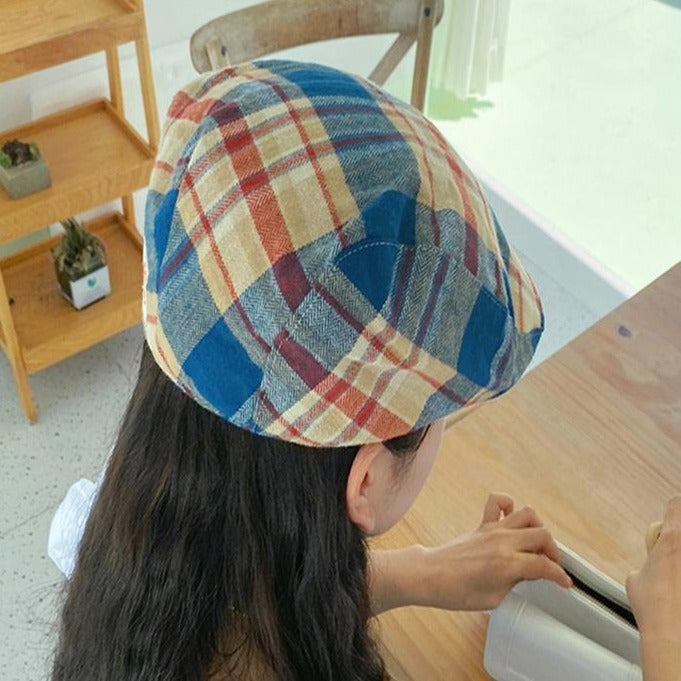 Versatile Vintage Plaid Beret