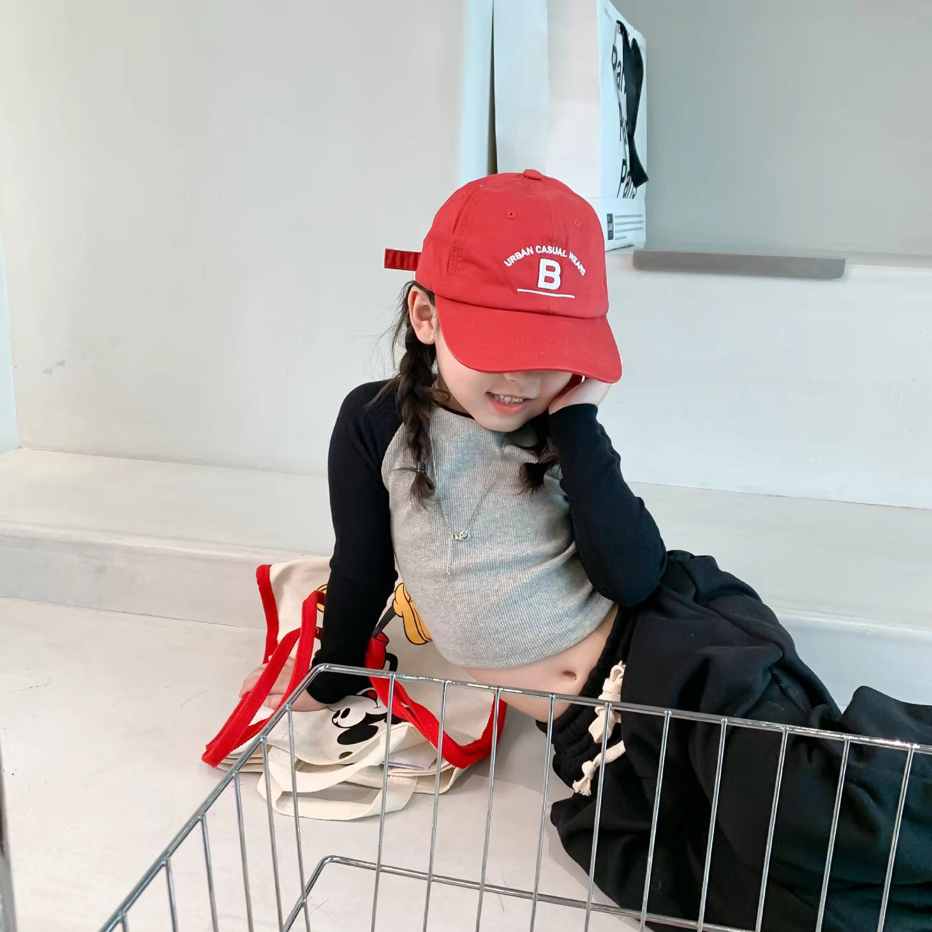 B Letter Embroidered Simple Children's Baseball Cap