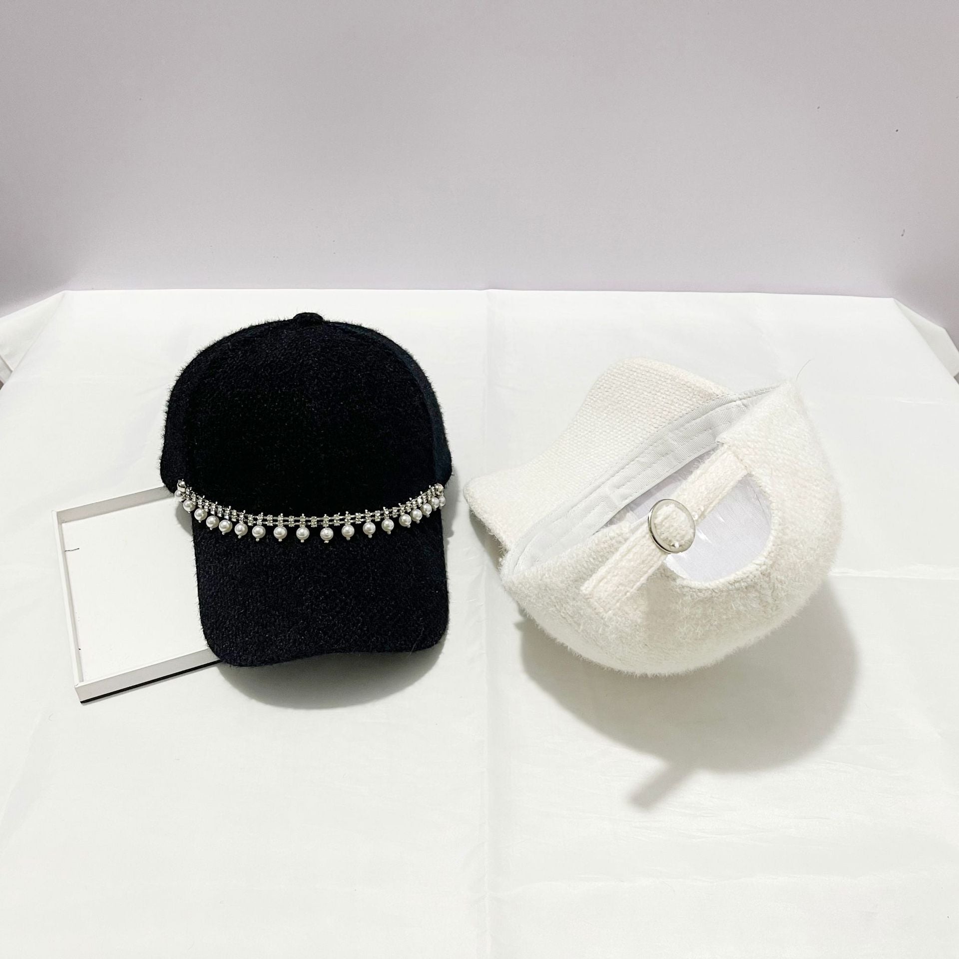 Chain Pearl Cap With Diamond